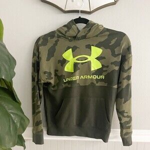 Boys Under Armor Olive Green Camo Print Hoodie Sweatshirt size Small
